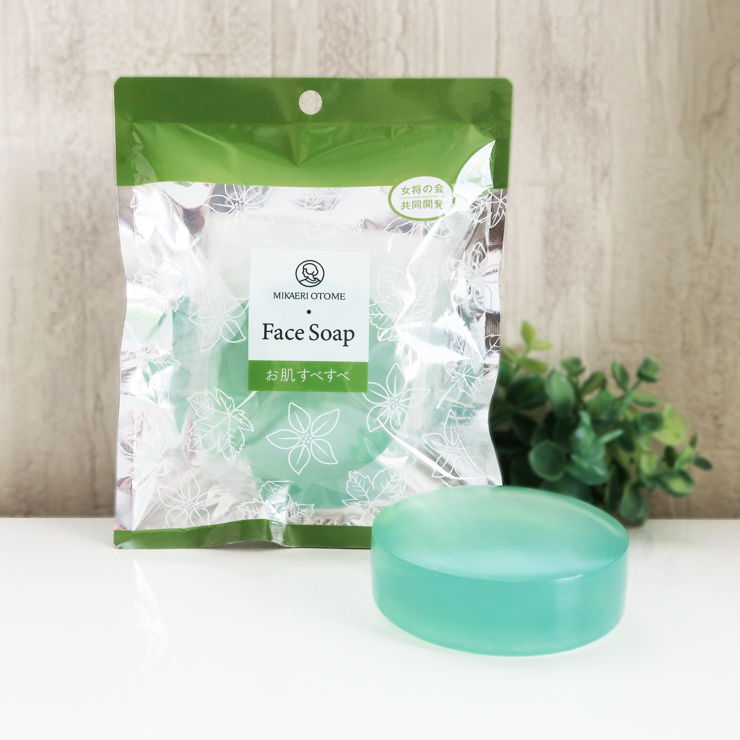 MIKAERI　OTOME みかえり乙女温泉石鹸 〈すべすべ〉グリーン 80g
